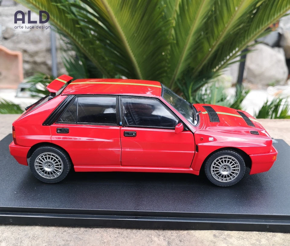 modellino auto 1/18 lancia delta HF integrale macchinina da collezione die cast - Immagine 3 di 4