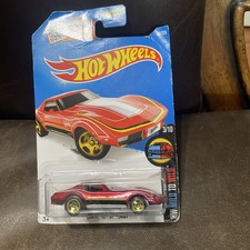 2015 HOT WHEELS CORVETTE STINGRAY, RED, 3/10 HW MILD TO WILD, 58/250, GOLD RIM