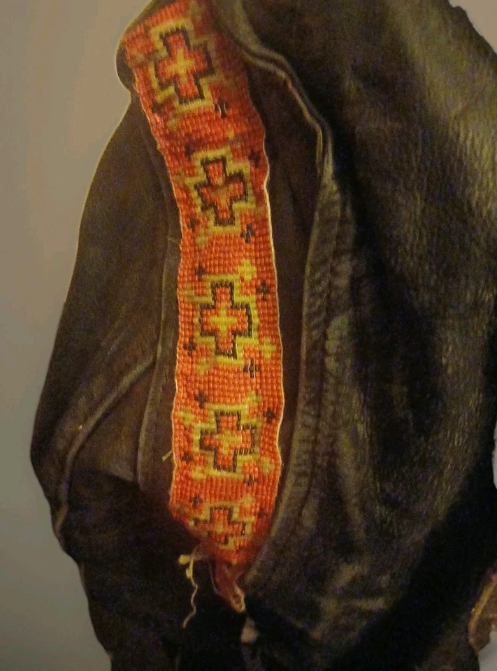 VINTAGE INDIAN LARRY STEER HIDE SIOUX BEAD WORK MOTORCYCLE JACKET - Image 4 of 4