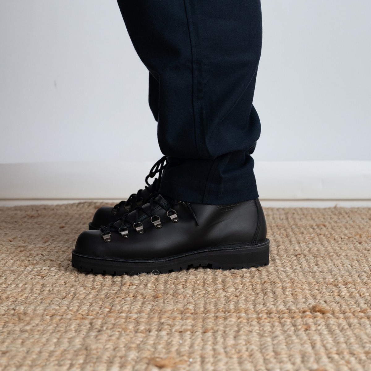 DANNER MOUNTAIN LIGHT II MEN’S SZ 9 WATERPROOF 5”  BLACK HIKING BOOTS 30860 NEW DANNER MOUNTAIN LIGHT II 5 main image 4