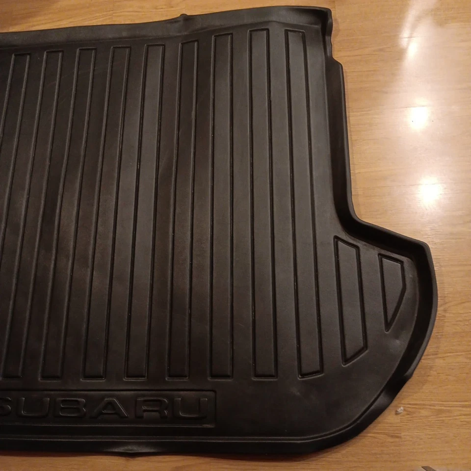 2010 2011 2012 13 2014 Subaru Outback Wagon forro de tapete bandeja de carga traseira preto fabricante de equipamento original - Imagem 3 de 4