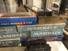 Lot De Trains de La marque  Marklin (Locomotive ,Wagons,rails,transformateur)