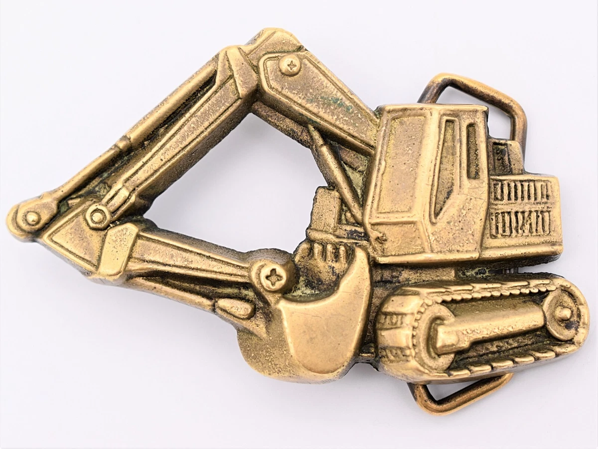Construction belt clearance buckle