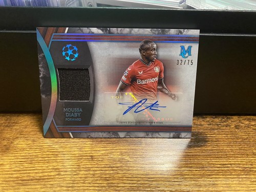 Topps Museum 2022-23 Moussa Diaby Relic Auto /75 Bayer Leverkusen - Bild 1 von 1