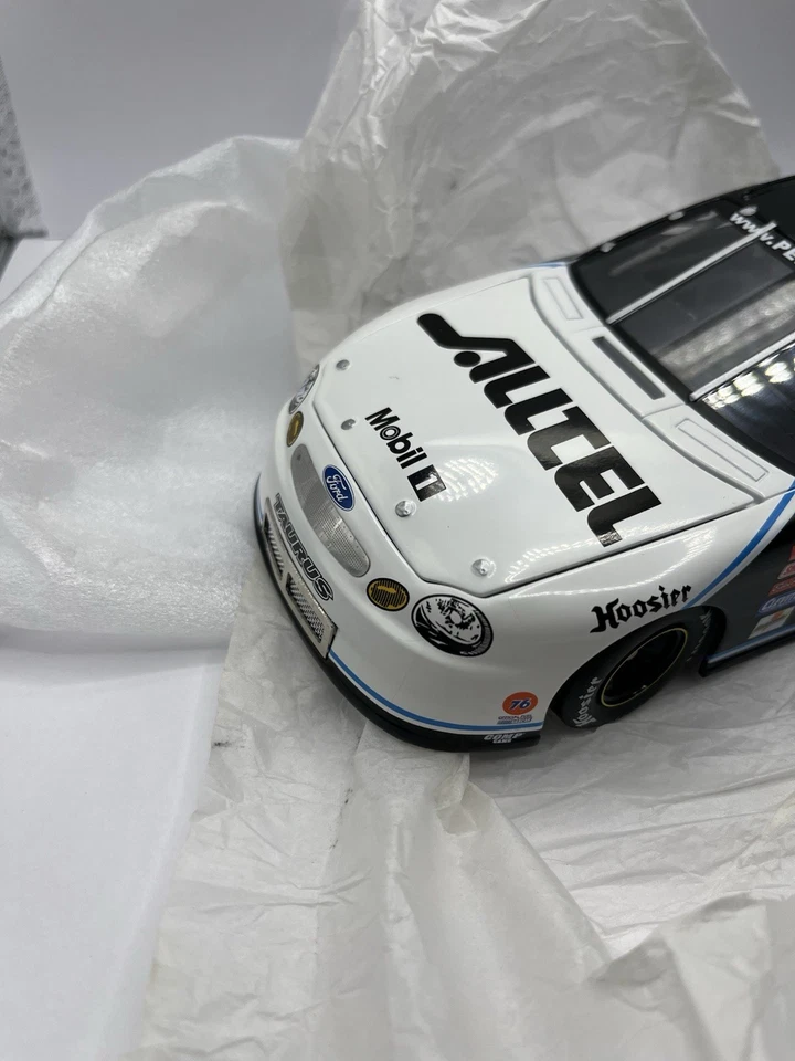 2000 Team Caliber Owners 1:24 #27 Faith Alltel Ryan Newman Serial # 110/3500 - Image 3 of 4