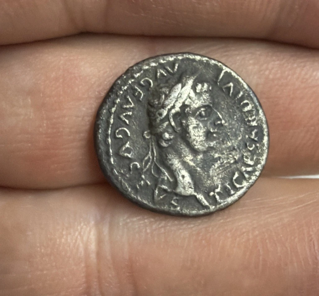 Imperio Romano . ESCASO DENARIO DE TIBERIO . TIBERIUS . 3,9gr ,19mm