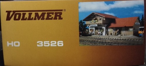 VOLLMER 3526 Kit Stazione ferroviaria "Bad Berg" - scala H0 | Zustand: Nuovo