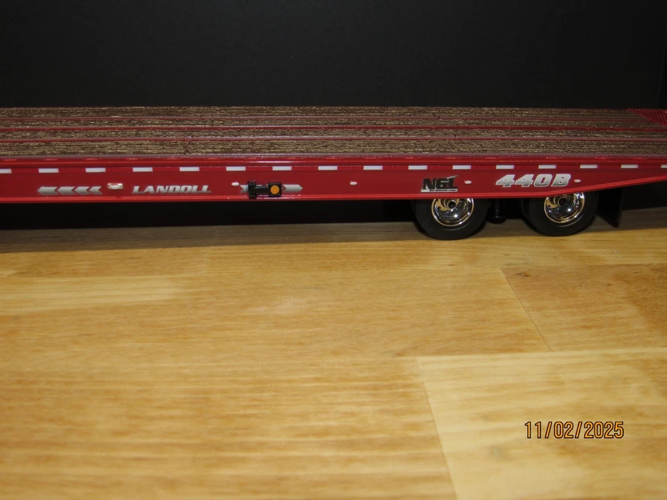 DCP First Gear 1:34 Red Landoll 440B Traveling Axle Trailer, Kenworth, Peterbilt - Image 4 of 4