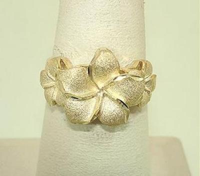 Ring 13 MM-9 MM GRADUIERT 14 K GELBGOLD DIAMANTSCHLIFF DC MATTIERT PLUMERIE BLUMEN