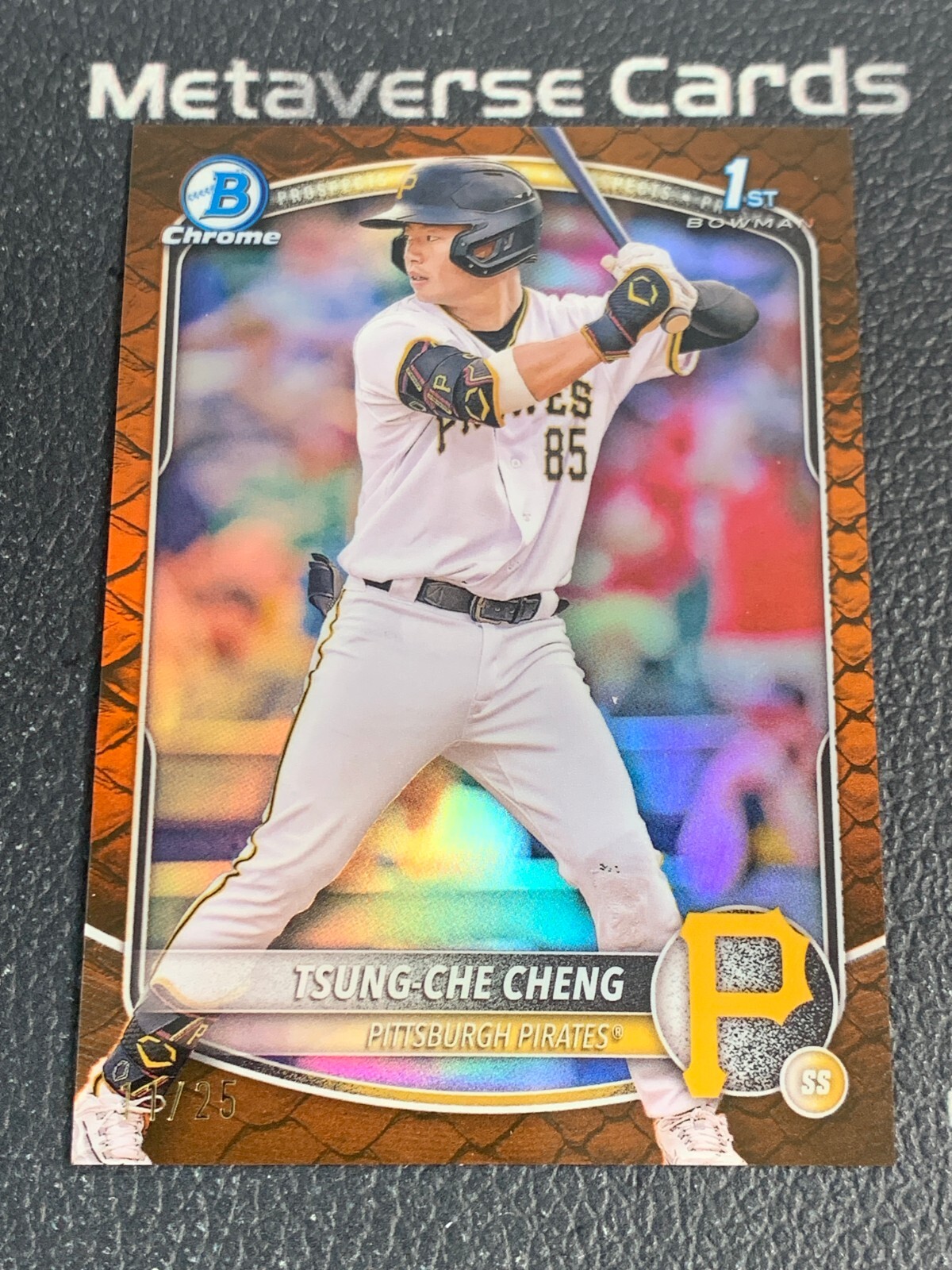 2025 Bowman Chrome Tsung-Che Cheng 1st Prospects Orange Reptilian 11/25 Pirates