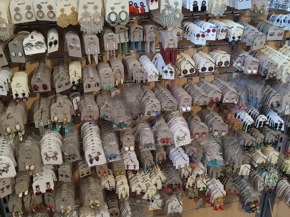 Lot 50 Boucles doreilles IKITA - Lot revendeur - Bijoux Fantaisie - Immagine 3 di 4