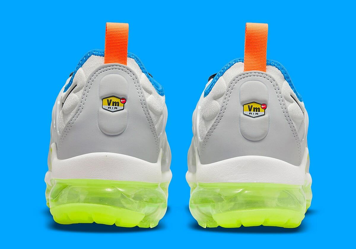 Women\'s Nike Air Vapormax Plus Photon Dust White Volt Black DQ4695-001 Size 8 Women main image 2