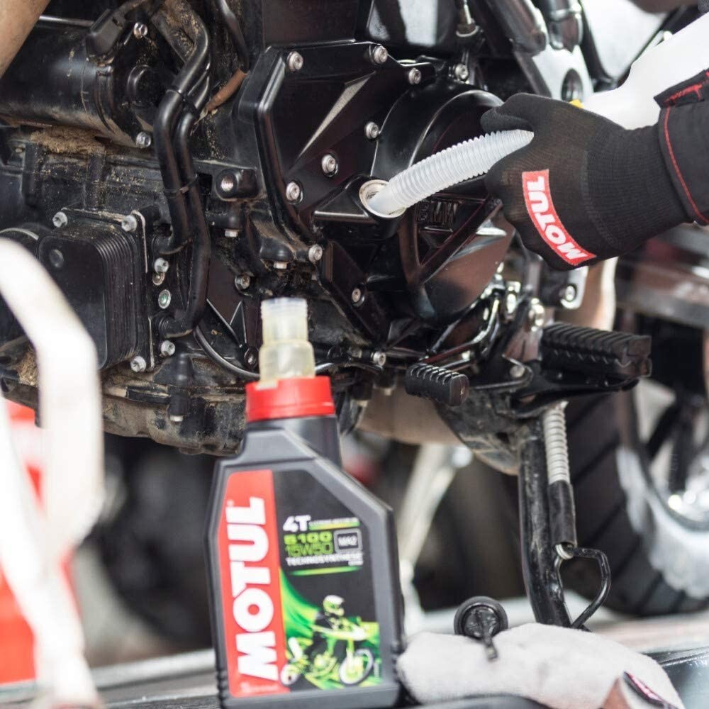 Motul 5100 4T 15W50 4-Stroke Synthetic Blend Motorcycle Oil 4 Liters 104083