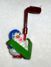 Schneemann mit Skier auf Skilift, &Uuml;berraschungsei Figur aus Adventskalender 90er