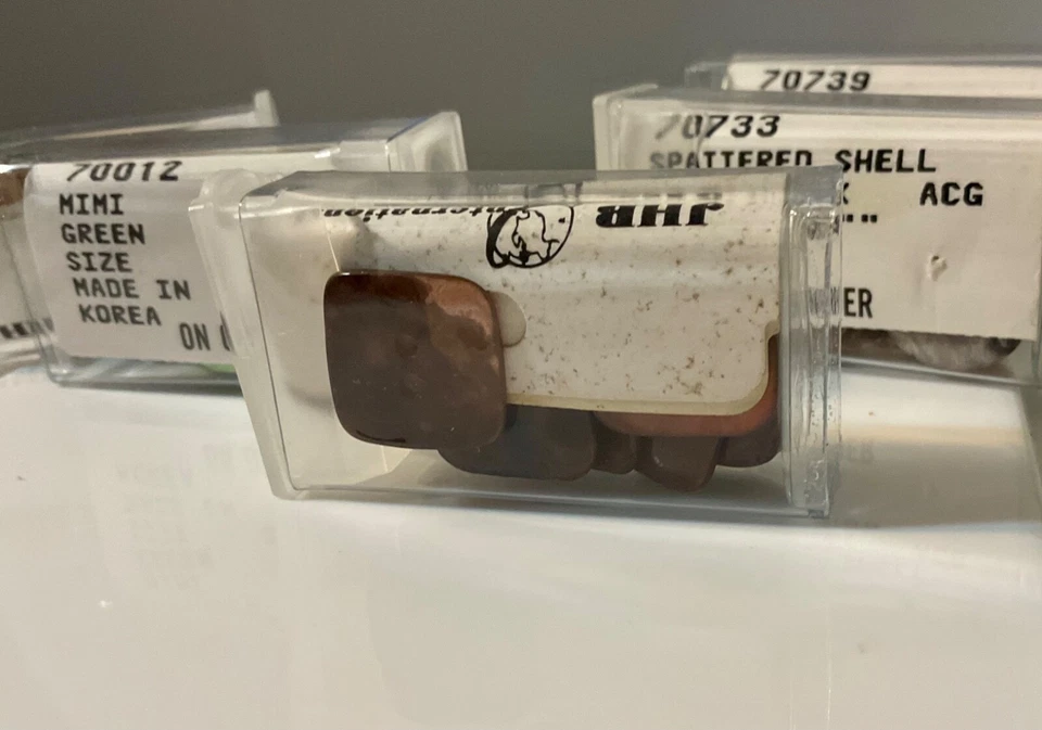 Vintage Shell Buttons JHB International Square Sew-On MiMi Brown 3/4" (12) - Image 2 of 2