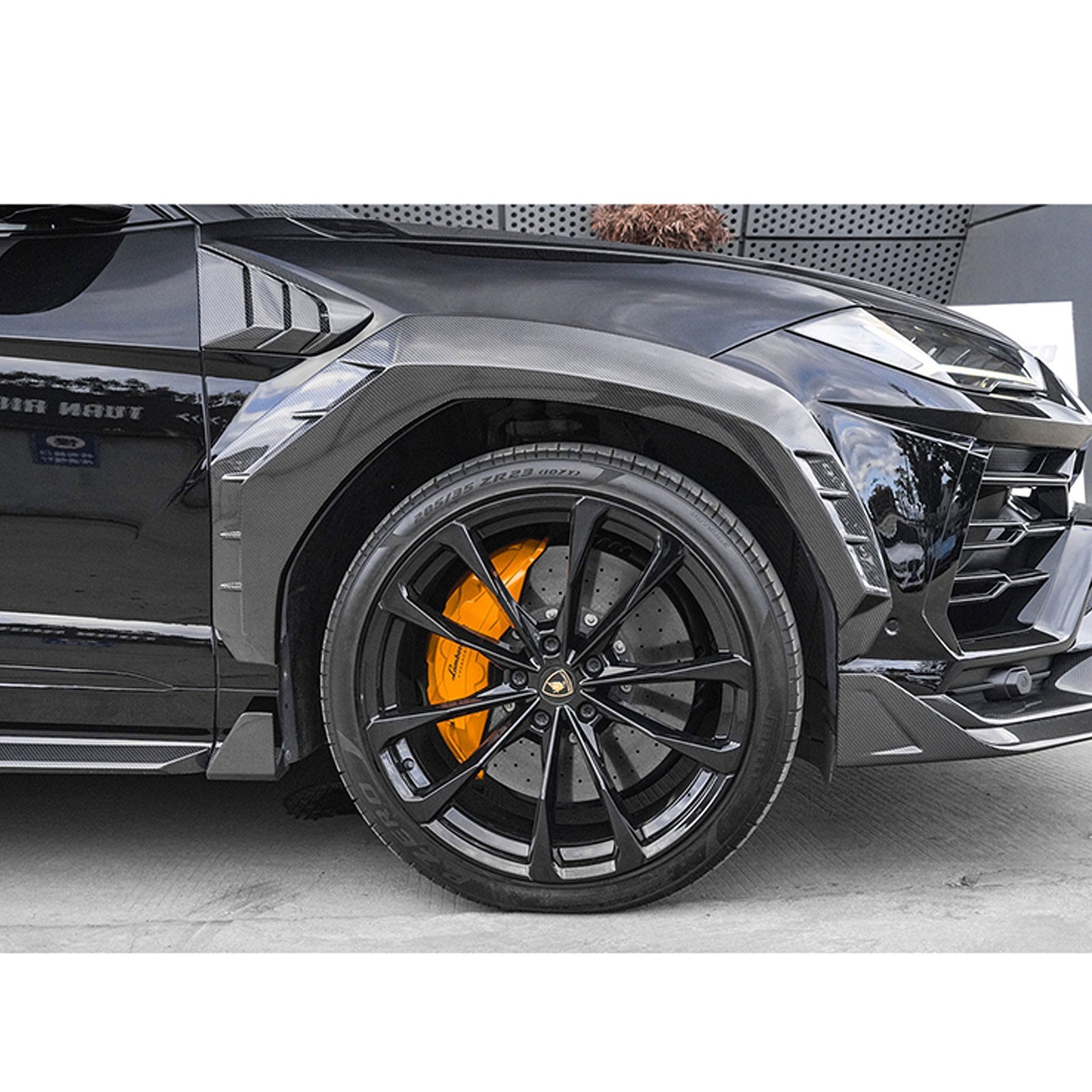 Lamborghini Urus Rear Fender