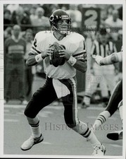 1989 Press Photo Mike Tomczak #18, Chicago Bears game action - afa06344