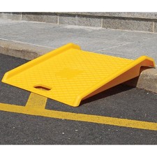 Global Industrial Plastic Hand Truck Curb Ramp 1000 Lb. Cap.