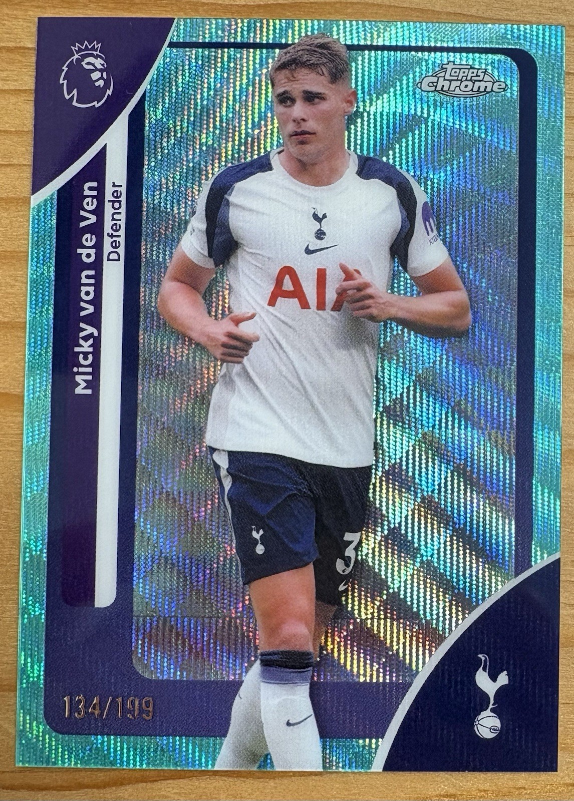 2025-26 Topps Chrome Premier League - Micky van de Ven Aqua Wave /199