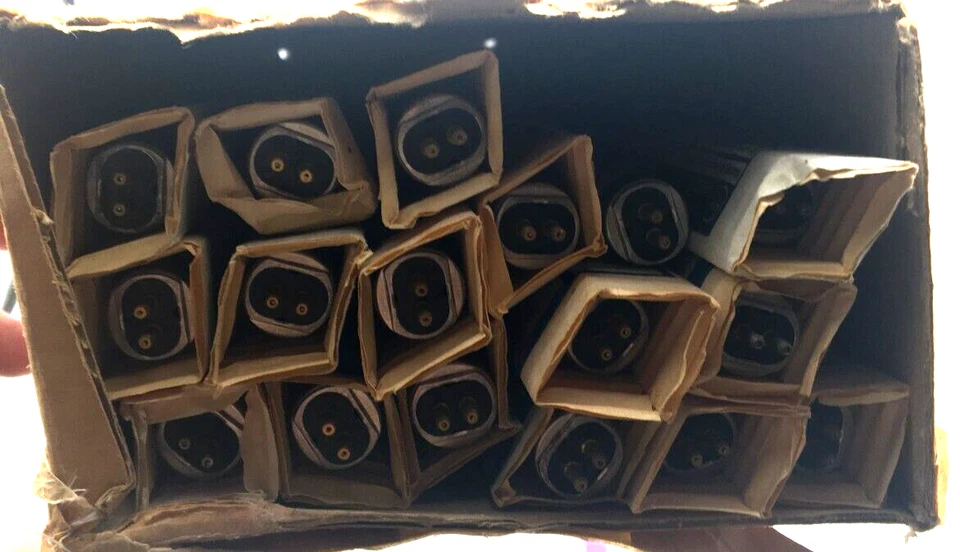 Sylvania Lot of 18 Cool White Fluorescent T5 Bulb 13W, 21" F13T5 NIB - Image 3 of 4