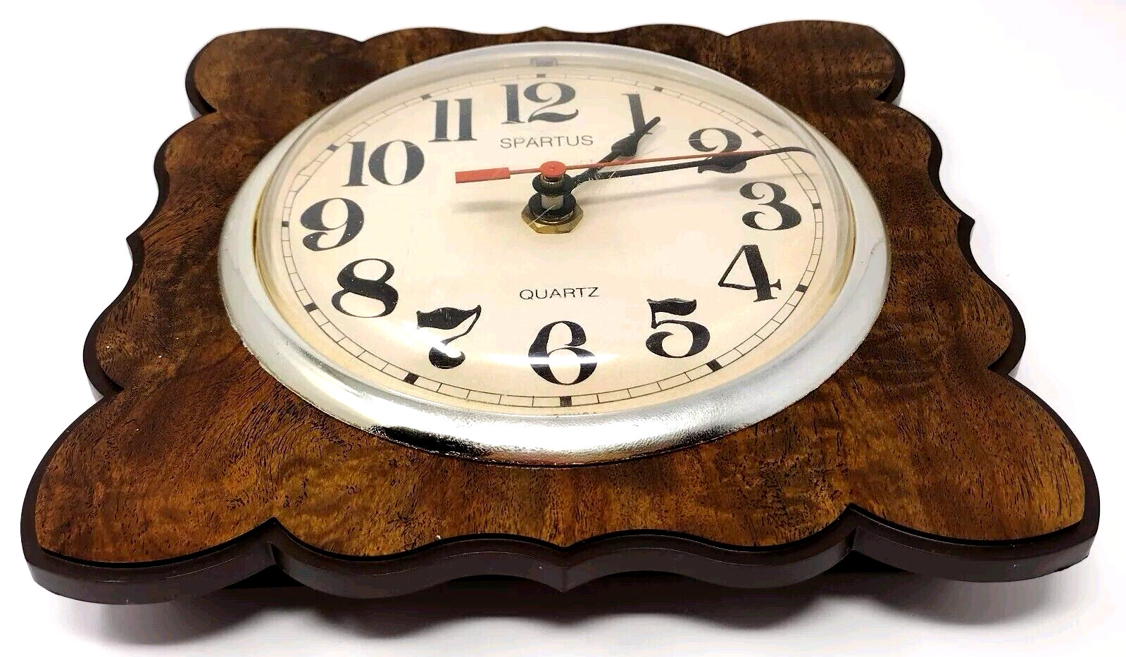 Vintage Spartus Faux Wood Wall Clock Retro Kitchen Granny Cottage Cabin Works 8"