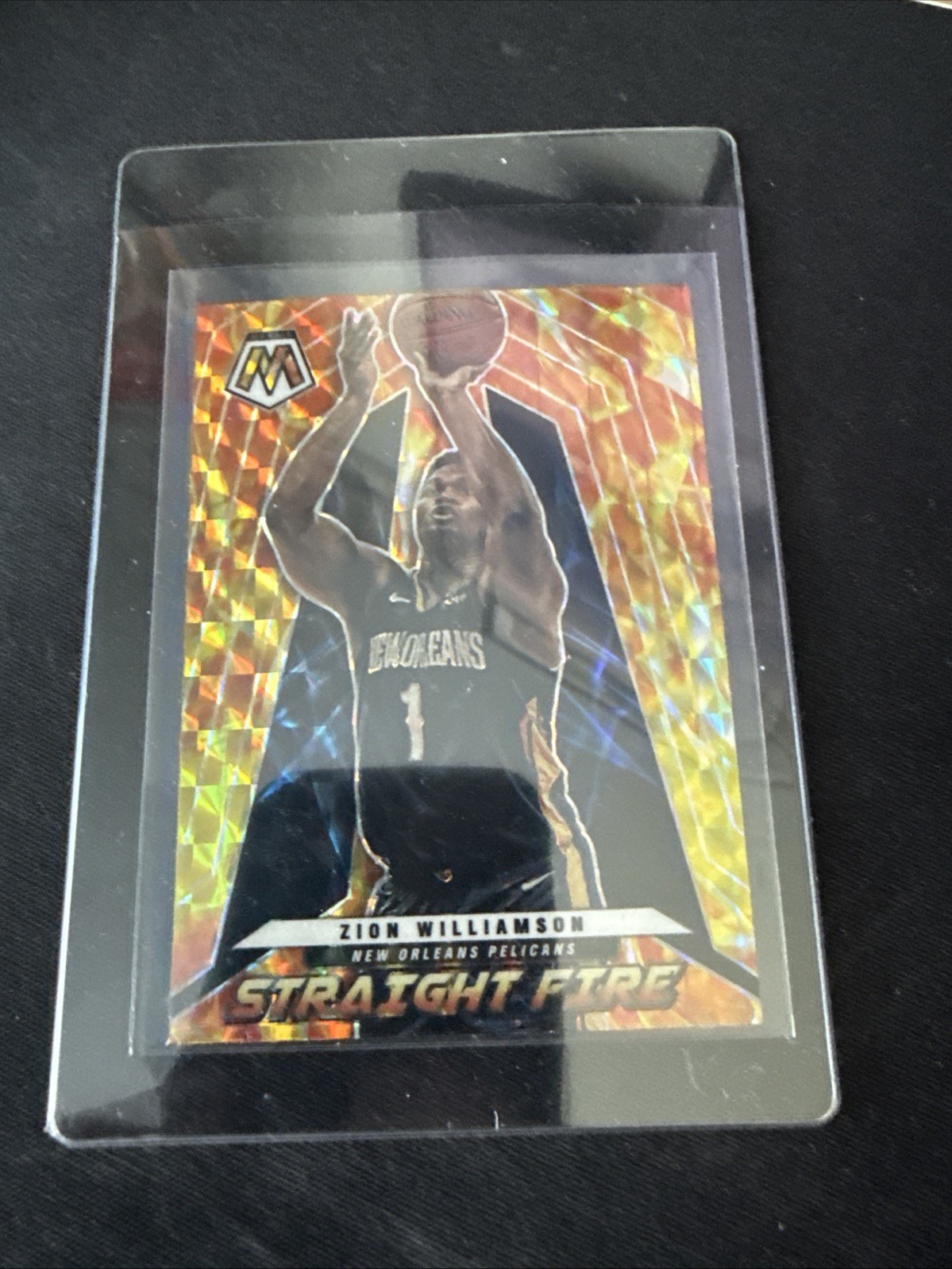 2021-22 Panini Mosaic Zion Williamson Straight Fire No.15 New Orleans Pelicans