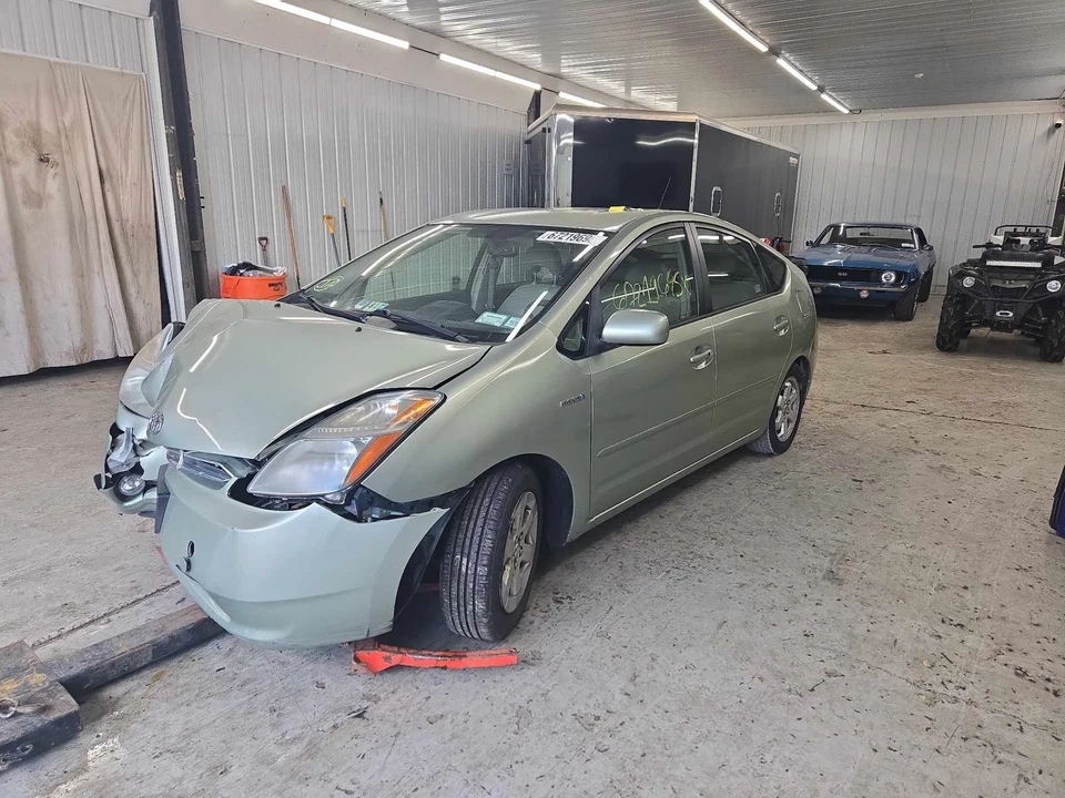 Used Front Center Interior Rear View Mirror fits: 2008 Toyota Prius automatic di - Image 2 of 4