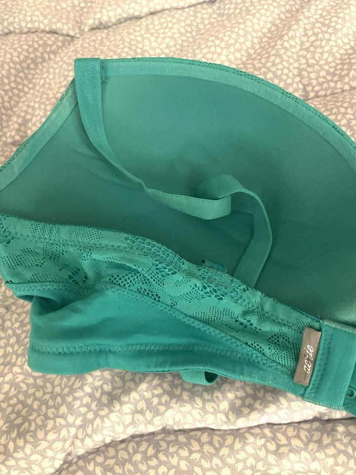 Sujetador push up inalámbrico de encaje verde azulado cómodo sexy chica Jacklyn Aerie 34D Foto 2 de 4