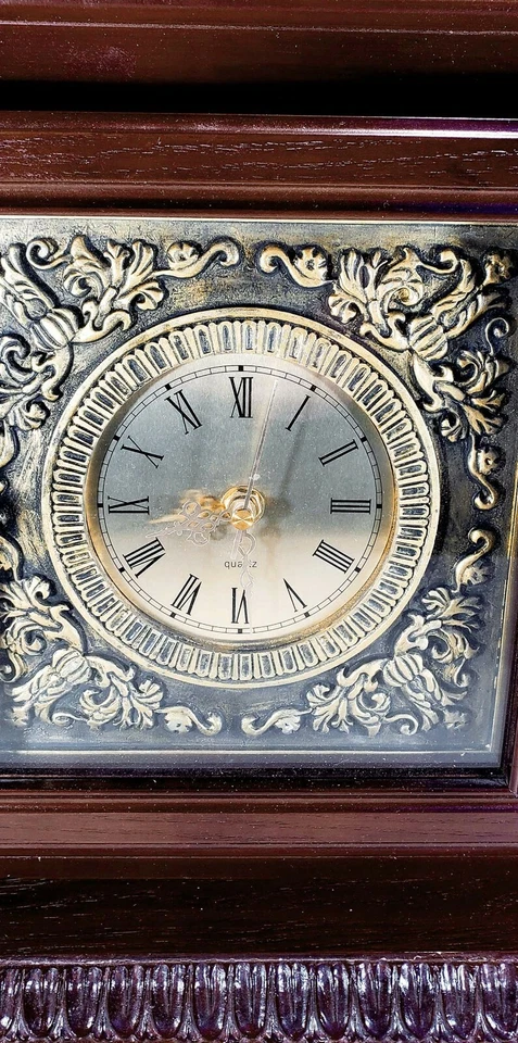 Impresionante reloj de mesa/mantel Liberty tallado a mano Thomas Pacconi Foto 2 de 4