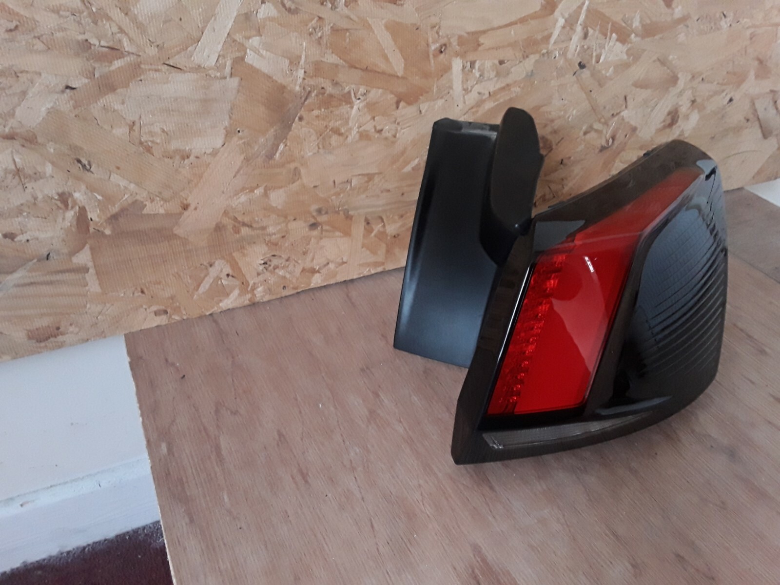 PEUGEOT 3008 2016-2019 RH RIGHT OUTER REAR TAIL LIGHT OFFSIDE O/S BACK ...