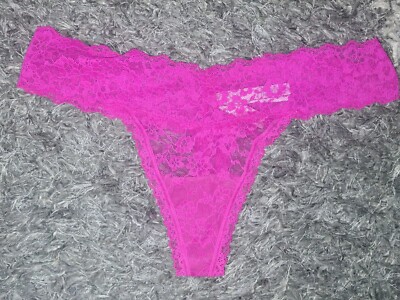 NeW Vs all over Lace thong Panty Size Large Hot Pink 