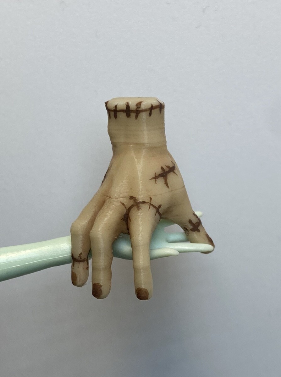 Monster High Skullector Addams Family Doll Pet THING Accessory
