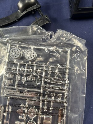 (未使用･未開封品)　MPC848 1/25 1984 GMC ピックアップトラック (成形色:ブラック) 60wa65s Amazon.com: MPC 1984 GMC Pickup 1:25 Scale Model Kit (Black