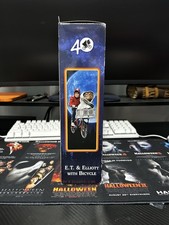 NECA E.T. 40th Anniversary E.T. & Elliott Box...