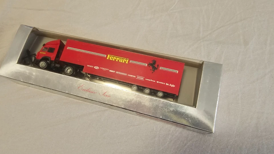 Modellino Camion IVECO TURBOSTAR FERRARI F1 1/87 HERPA - Immagine 2 di 3