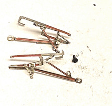 Märklin HO 003 169-9-- GESTÄNGE links u. rechts mit SCHRAUBE    -- 128/25