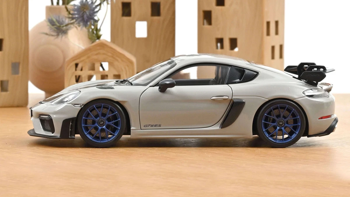 1:18 Porsche 718 Cayman GT4 RS Weissach Package 2023 -- Chalk Grey -- Norev