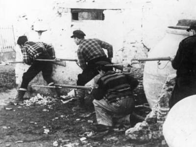 Republican forces lying in ambush in a village near Madrid duri- 1937 Old Photo