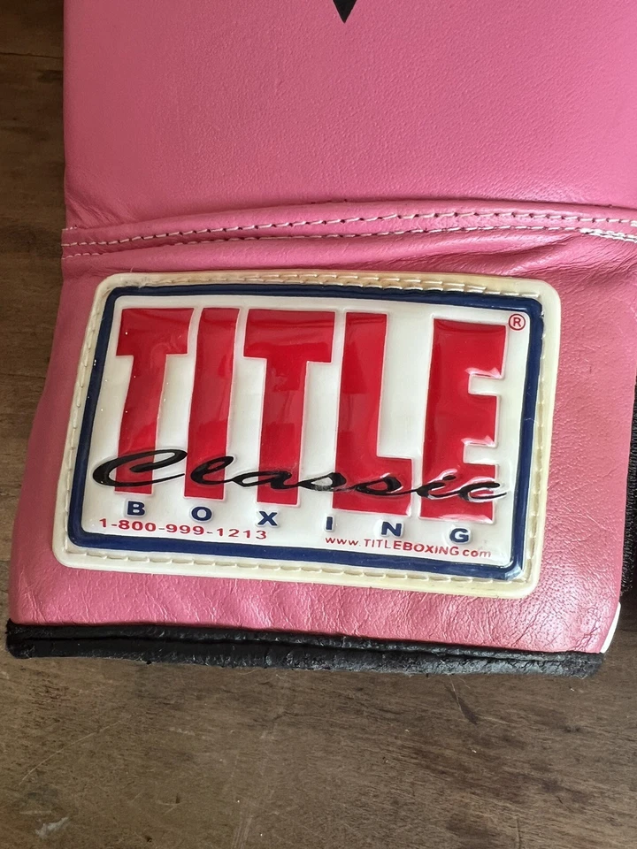 Title Classic Boxing Gloves PINK - Image 4 of 4