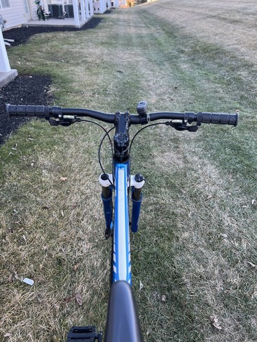 Cannondale SL5 Mountain Bike With Blue XL Frame, 29" Wheels, Excellent Condition - Picture 2 of 24