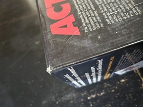 Nintendo NES Action Set System Console Complete in Box CIB Zapper Mario Duck