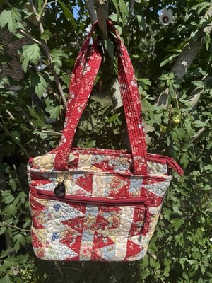 Donna Sharp Handbag Shoulder Bag Floral Quilted Patch Work Cottagecore Red