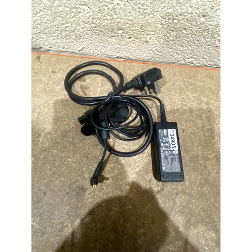 HP PA-1300-04HV Netzteil AC Adapter schwarz 19 Volt 1,58 Amp für Compaq Laptops