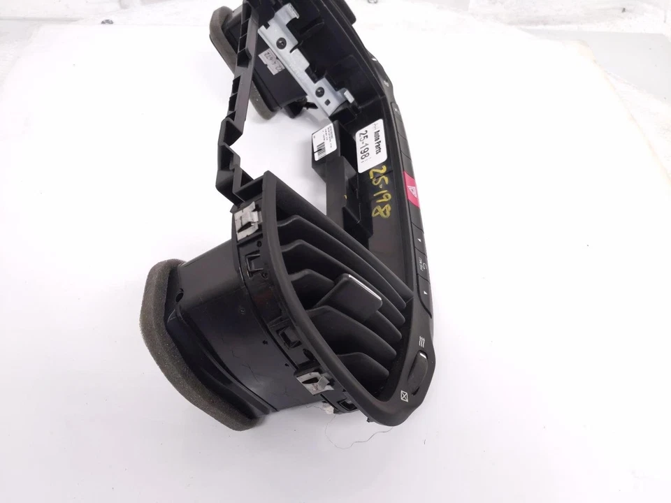 Ram Promaster 2015-2020 City Center tablero salida de ventilación de aire - marcas de palanca 6Ta08lxfaa Foto 3 de 4