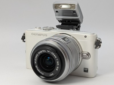 Olympus Pen Lite E-PL6 Spiegellose Kamera 14-42mm Objektiv [Exc+5 6219 Auslös...
