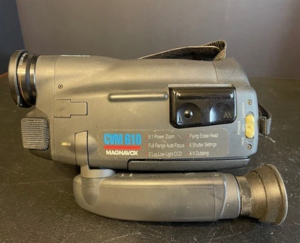 Magnavox Easy Cam VHS-C Camcorder CVS610AV01 - Image 3 of 4