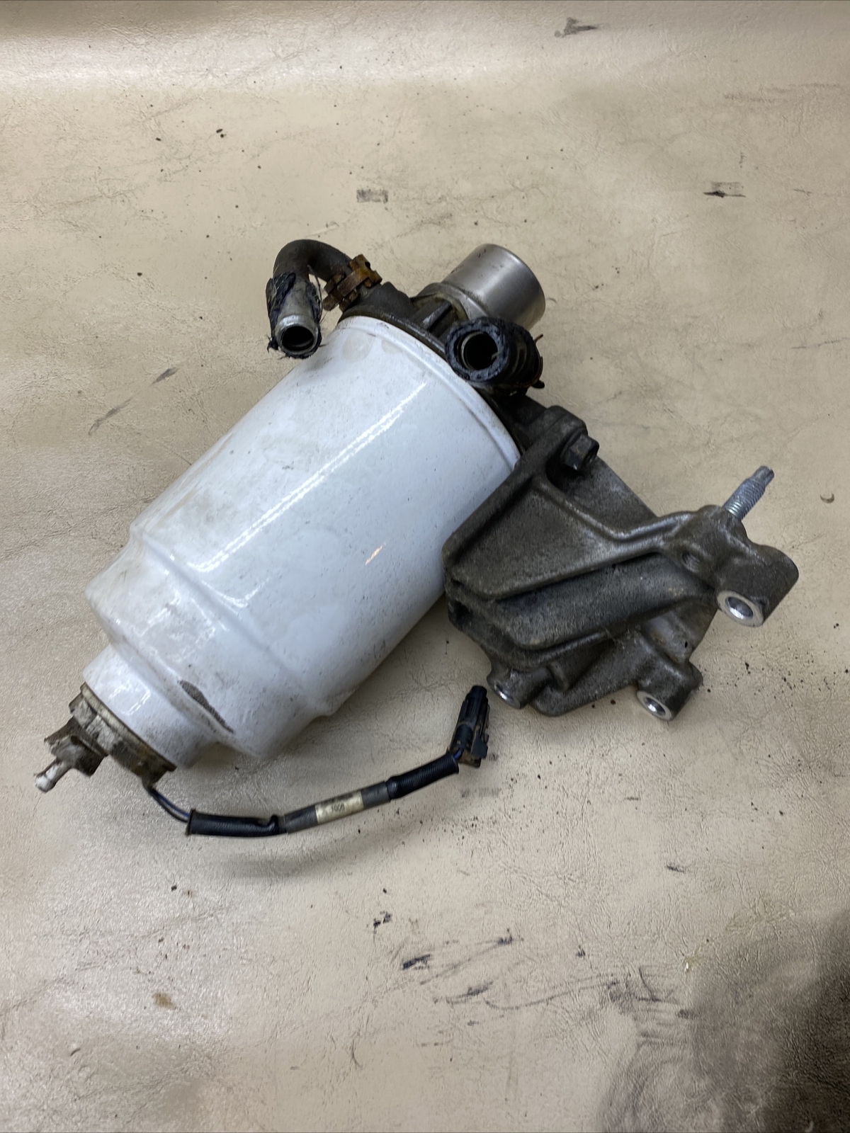 Duramax LB7 2008 6.6 Silverado Sierra GMC Fuel Filter Head Assembly OEM