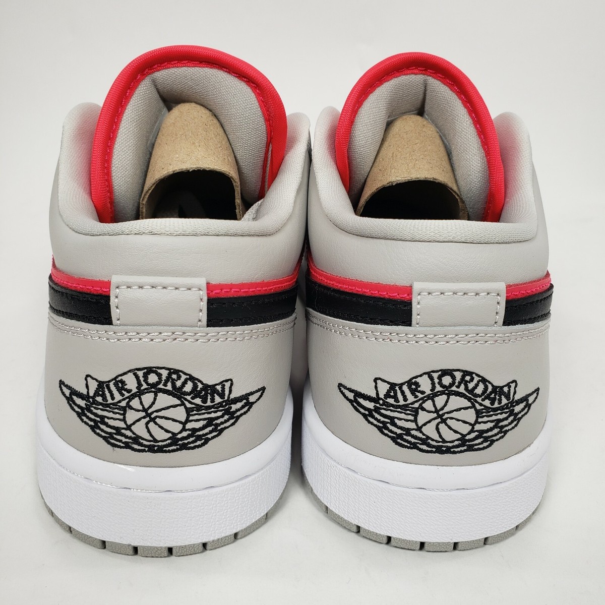 light iron ore siren red black