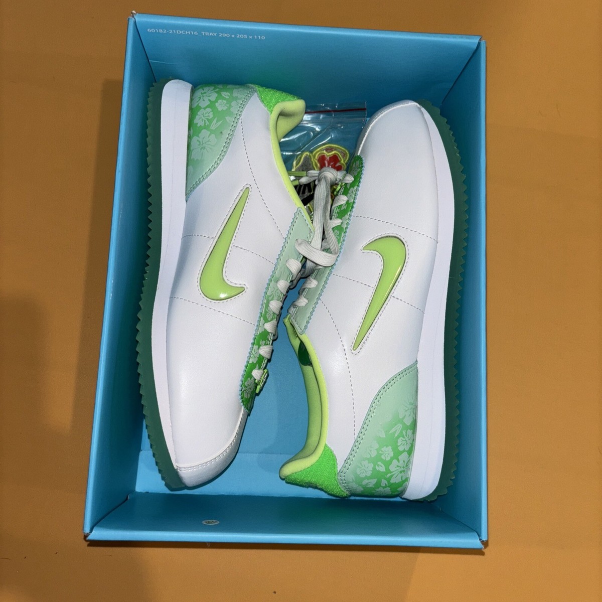 新品未使用　Nike TD Cortez Be True Nike Cortez (Be True) - Releases