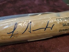 LUIS GONZALEZ SIGNED GAME USED BAT- JSA